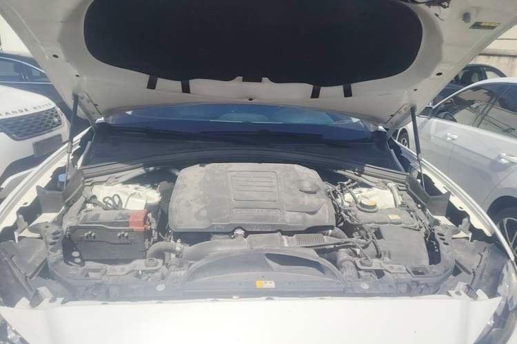 Used Jaguar F-PACE 2018 2.0T Four-Wheel Drive Urban Luxury Edition Engine Bay
