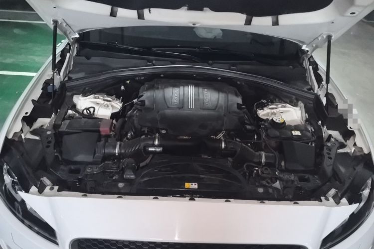 Used Jaguar F-PACE 2018 3.0 SC Four-Wheel Drive R-Sport Sport Edition Engine Bay