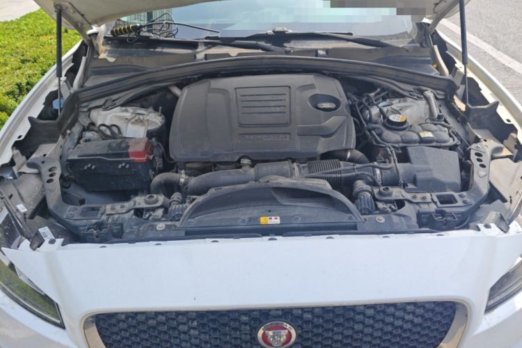 Used Jaguar F-PACE 2018 2.0T Two-Wheel Drive Urban Deluxe Edition Engine Bay