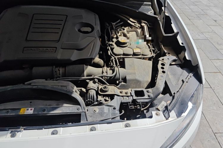 Used Jaguar F-PACE 2018 2.0T Four-Wheel Drive Urban Luxury Edition Engine Bay Left