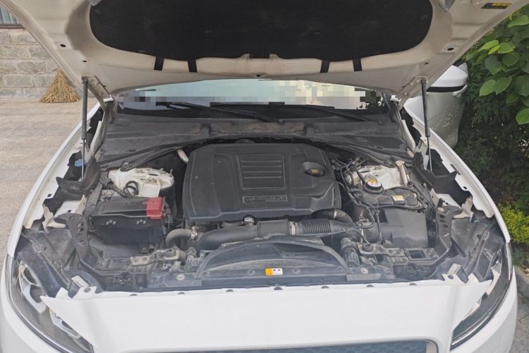 Used Jaguar F-PACE 2018 2.0T Four-Wheel Drive Urban Luxury Edition Engine Bay