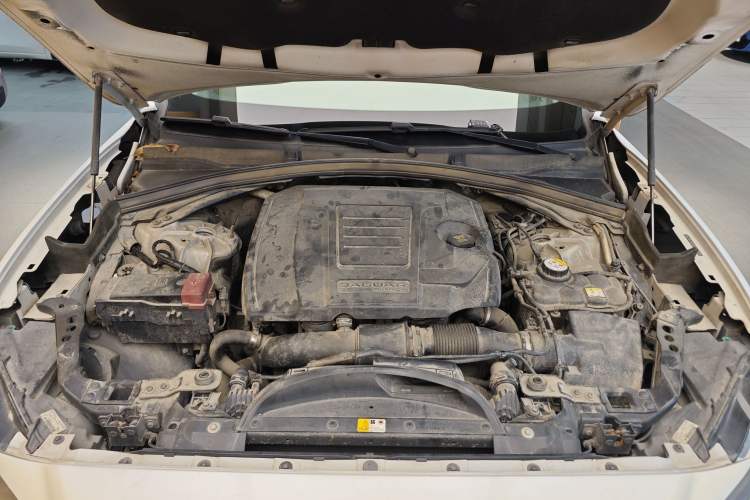 Used Jaguar F-PACE 2018 2.0T Four-Wheel Drive Urban Luxury Edition Engine Bay