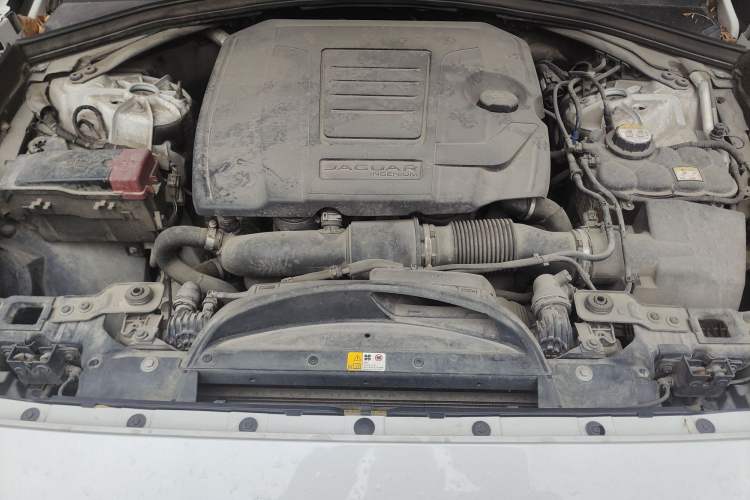 Used Jaguar F-PACE 2018 2.0T Four-Wheel Drive Urban Luxury Edition Engine Bay