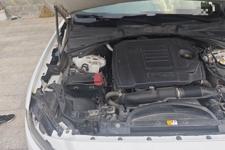 Used Jaguar F-PACE 2018 2.0T Four-Wheel Drive Urban Luxury Edition Engine Bay Right