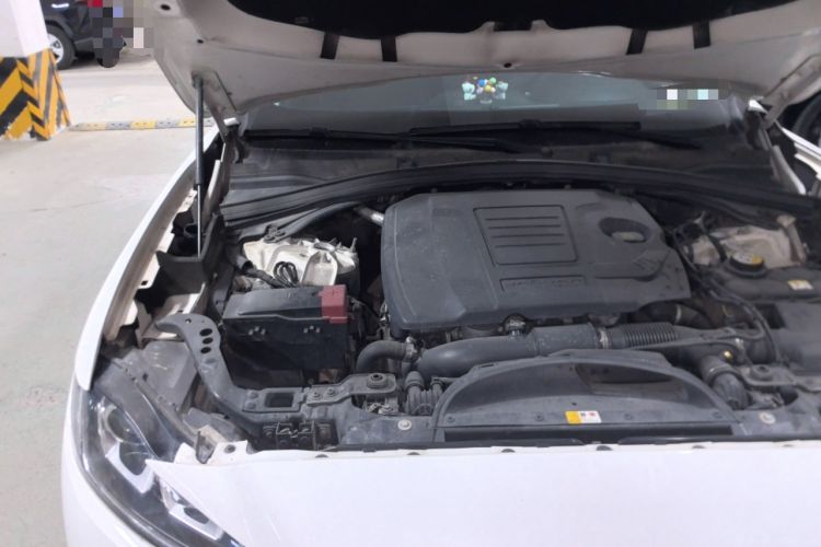 Used Jaguar F-PACE 2018 2.0T Four-Wheel Drive Urban Luxury Edition Engine Bay Right