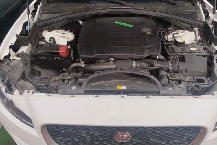Used Jaguar F-PACE 2018 2.0T Four-Wheel Drive Urban Luxury Edition Engine Bay