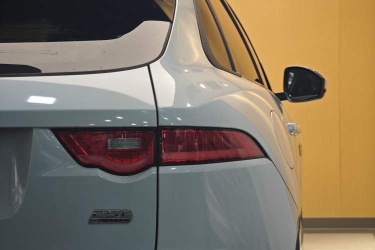 Used Jaguar F-PACE 2018 2.0T Four-Wheel Drive Urban Luxury Edition Exterior 11