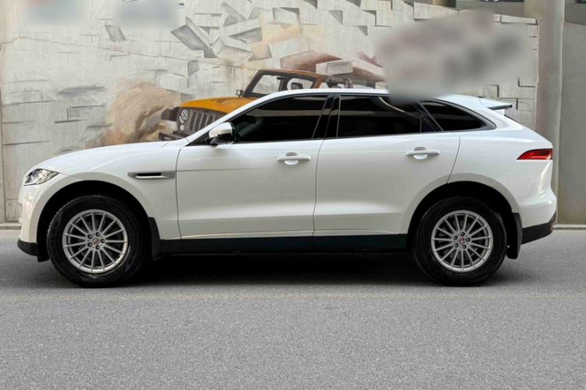 Used Jaguar F-PACE 2018 2.0T Four-Wheel Drive Urban Luxury Edition Exterior 2