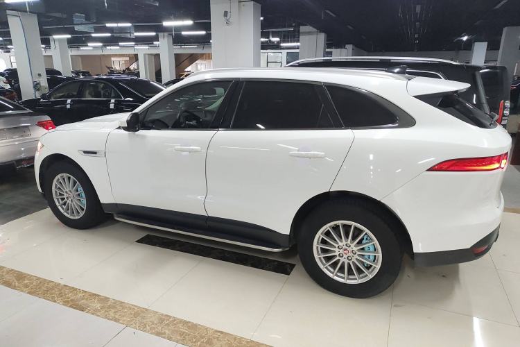 Used Jaguar F-PACE 2018 2.0T Two-Wheel Drive Urban Deluxe Edition Exterior 3