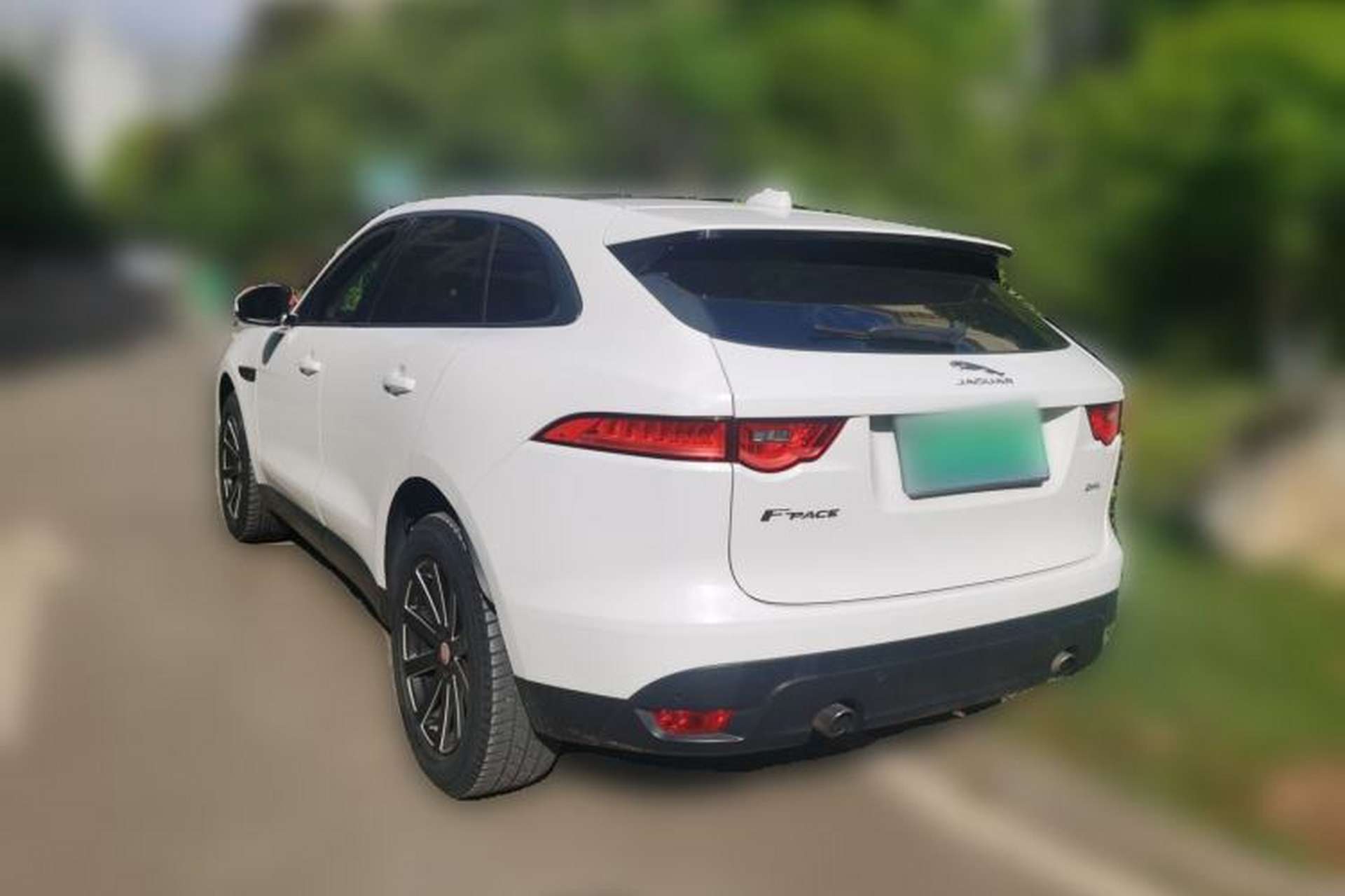 Used Jaguar F-PACE 2018 2.0T Two-Wheel Drive Urban Deluxe Edition Exterior 3