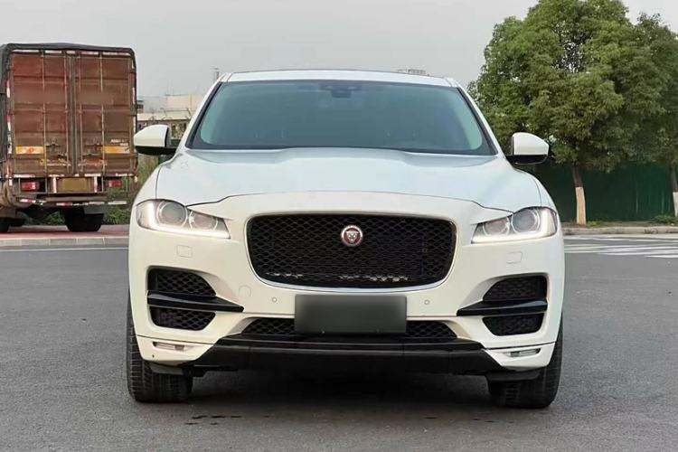Used Jaguar F-PACE 2018 2.0T Four-Wheel Drive Urban Luxury Edition Exterior 4
