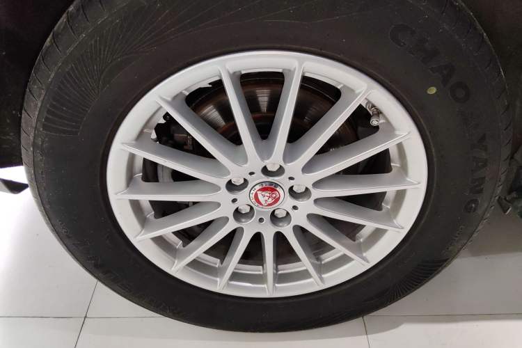 Used Jaguar F-PACE 2018 2.0T Four-Wheel Drive Urban Luxury Edition Exterior 5