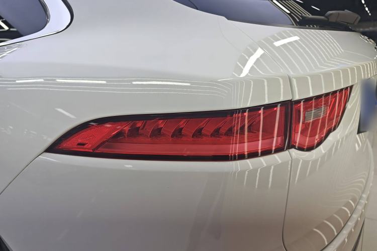 Used Jaguar F-PACE 2018 2.0T All-Wheel Drive R-Sport Sport Edition Exterior 5
