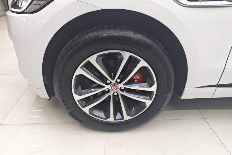 Used Jaguar F-PACE 2018 2.0T All-Wheel Drive R-Sport Sport Edition Exterior 6