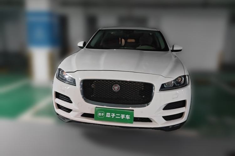Used Jaguar F-PACE 2018 2.0T Four-Wheel Drive Urban Luxury Edition Front