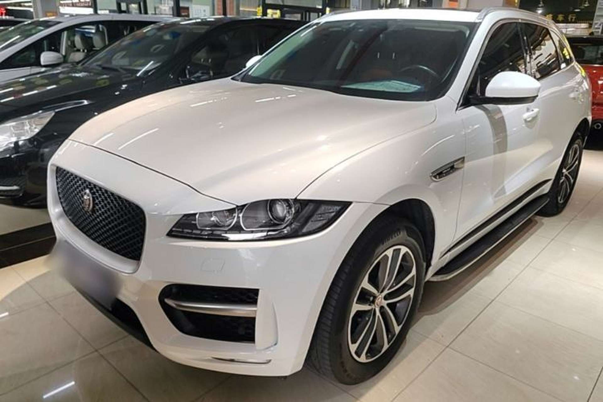 Used Jaguar F-PACE 2018 2.0T All-Wheel Drive R-Sport Sport Edition Front Left 45 Deg