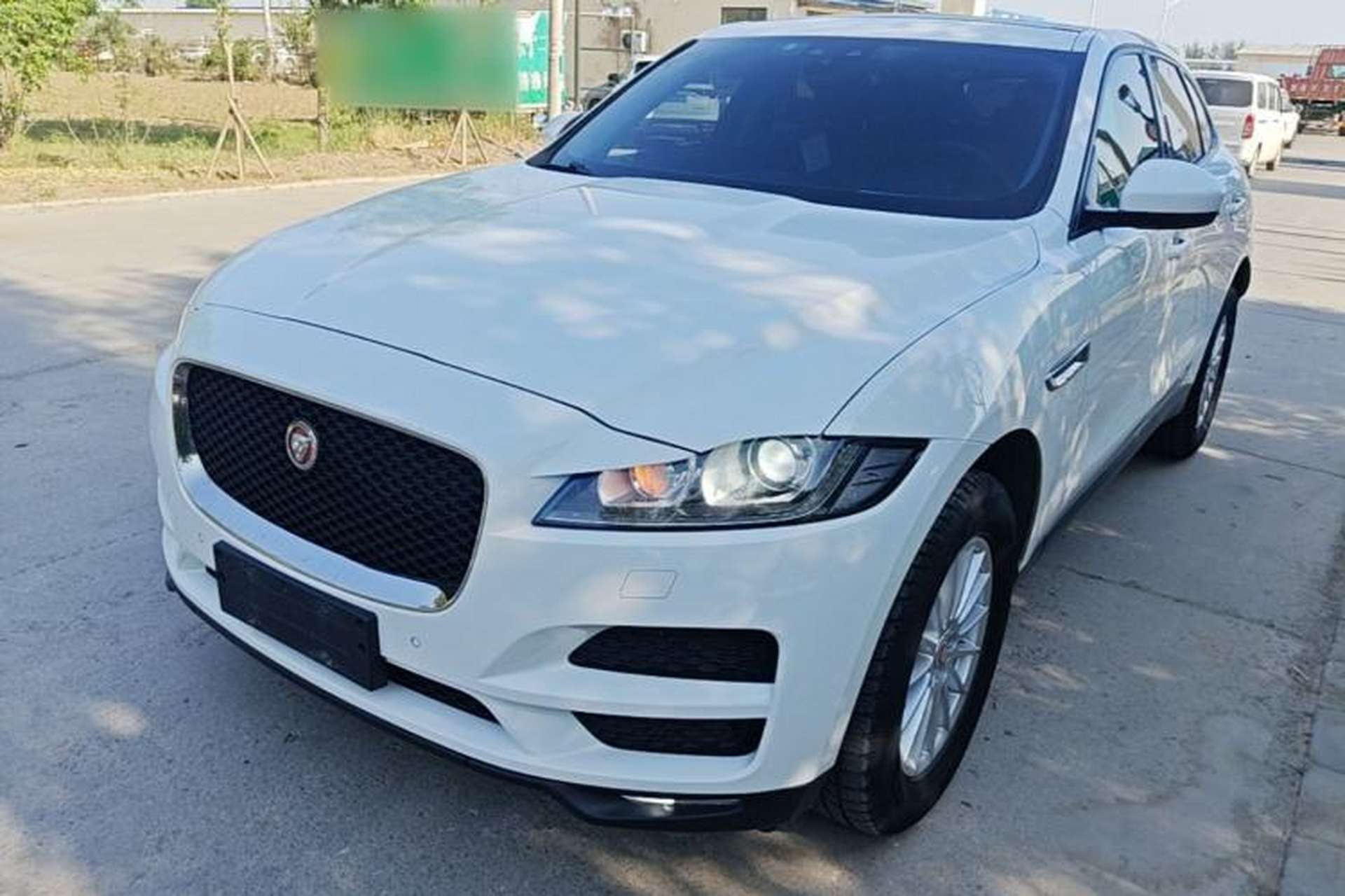 Used Jaguar F-PACE 2018 2.0T Four-Wheel Drive Urban Luxury Edition Front Left 45 Deg