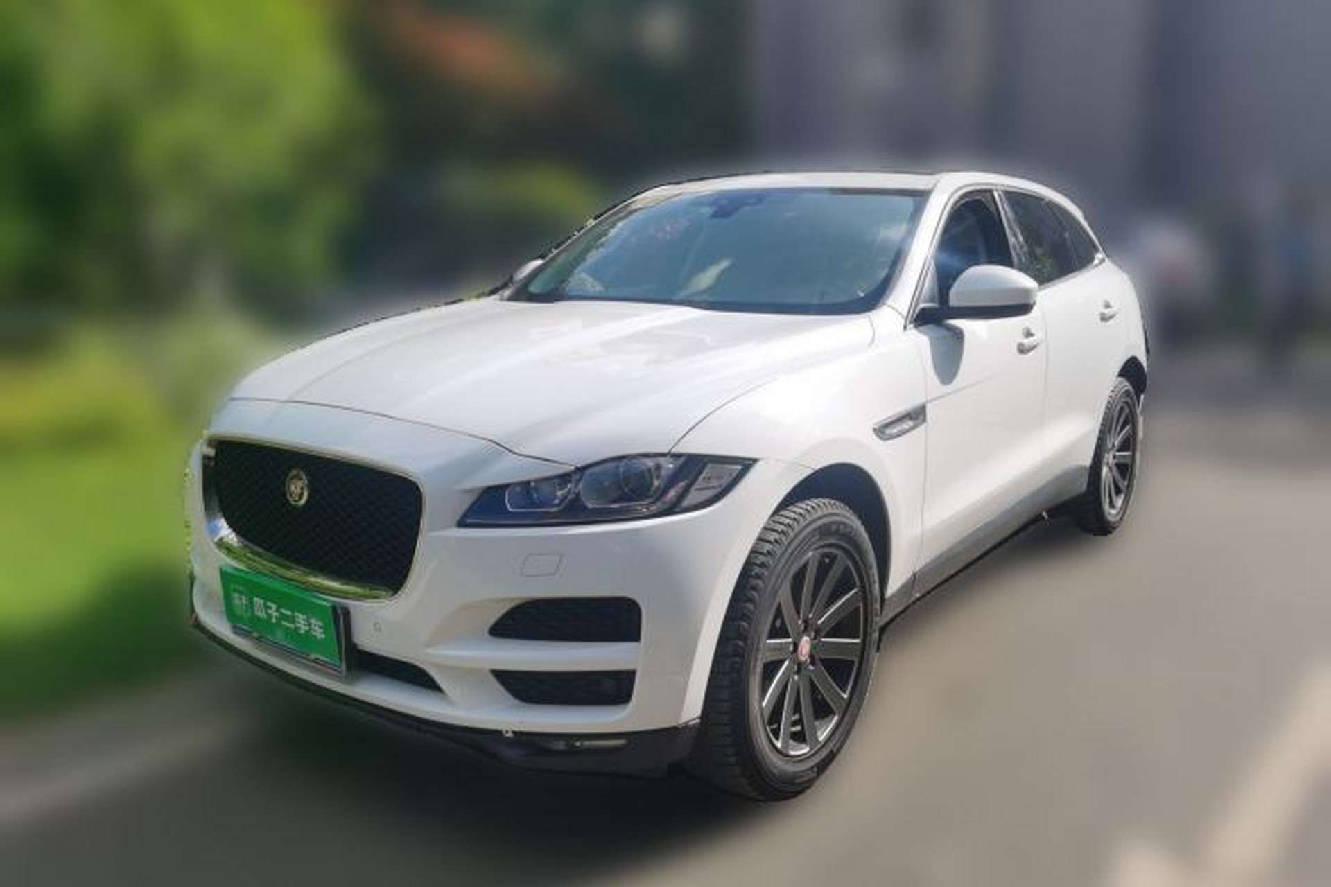 Used Jaguar F-PACE 2018 2.0T Two-Wheel Drive Urban Deluxe Edition Front Left 45 Deg
