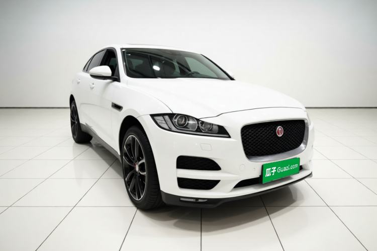 Used Jaguar F-PACE 2018 2.0T Four-Wheel Drive Urban Luxury Edition Front Right 45 Deg