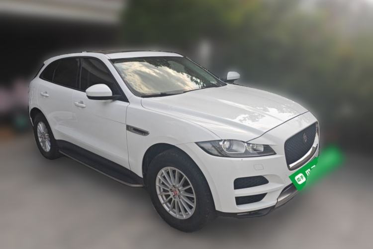 Used Jaguar F-PACE 2018 2.0T Four-Wheel Drive Urban Luxury Edition Front Right 45 Deg