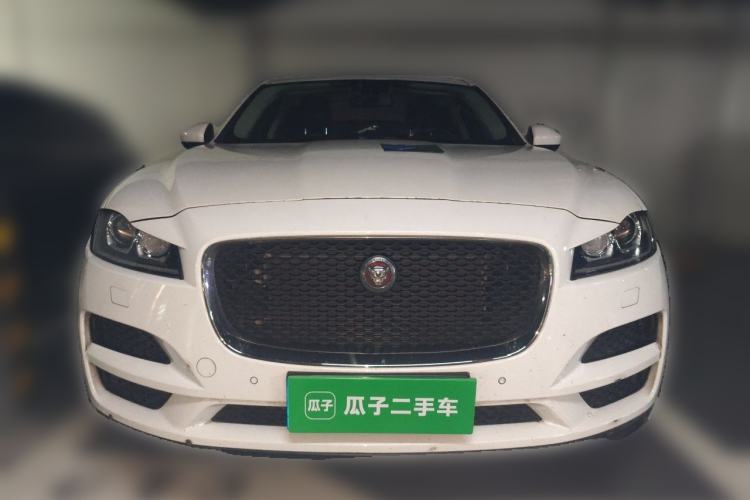 Used Jaguar F-PACE 2018 2.0T Two-Wheel Drive Urban Deluxe Edition Front