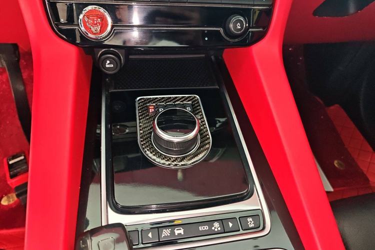 Used Jaguar F-PACE 2018 2.0T Two-Wheel Drive Urban Deluxe Edition Gear Lever