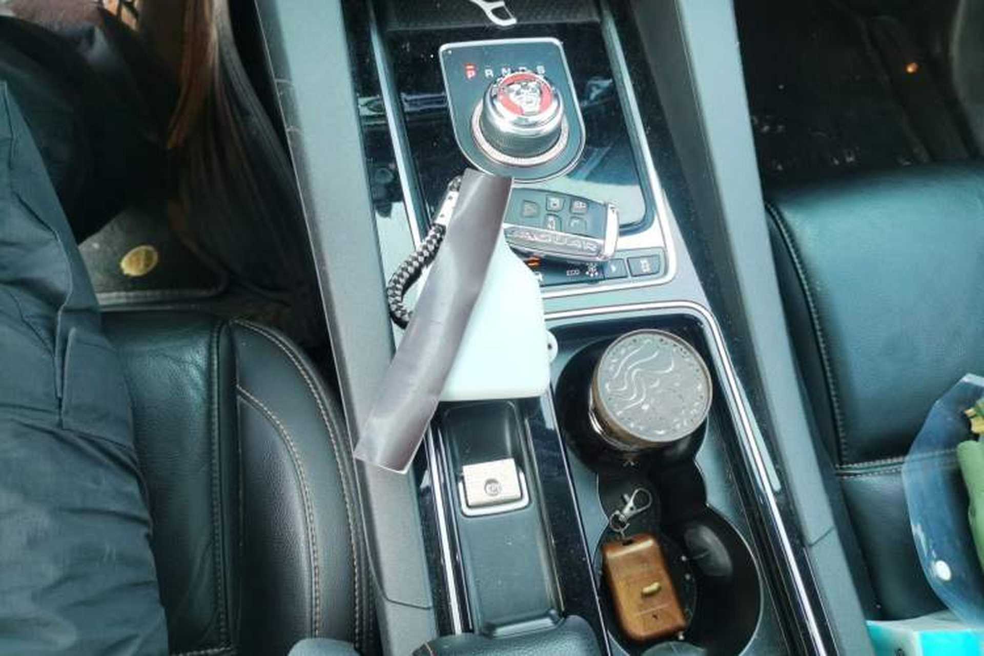 Used Jaguar F-PACE 2018 2.0T Four-Wheel Drive Urban Luxury Edition Gear Lever