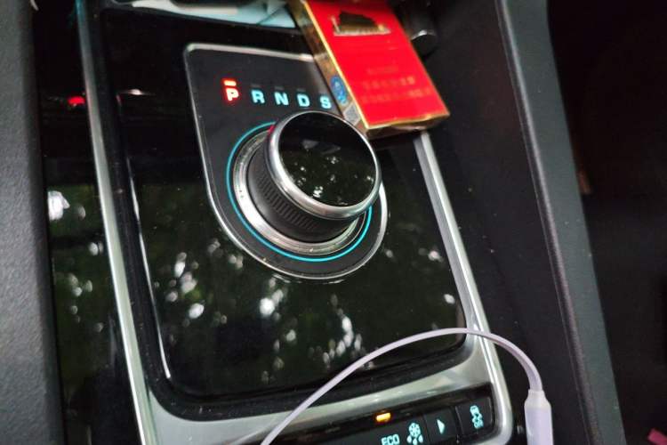 Used Jaguar F-PACE 2018 2.0T Four-Wheel Drive Urban Luxury Edition Gear Lever