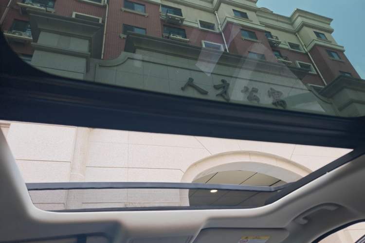 Used Jaguar F-PACE 2018 2.0T Four-Wheel Drive Urban Luxury Edition Headliner