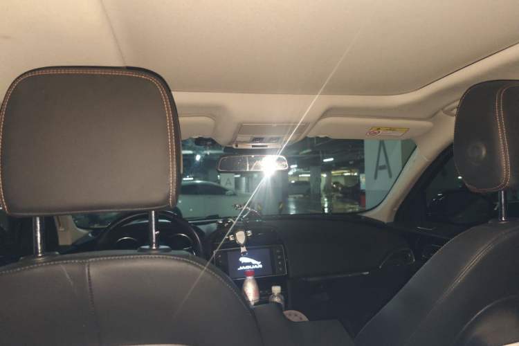 Used Jaguar F-PACE 2018 2.0T Two-Wheel Drive Urban Deluxe Edition Headliner