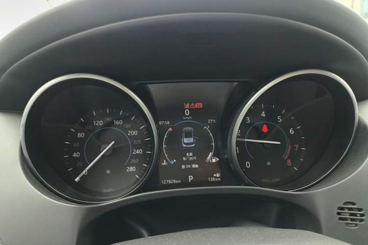 Used Jaguar F-PACE 2018 2.0T Four-Wheel Drive Urban Luxury Edition Instrument Cluster