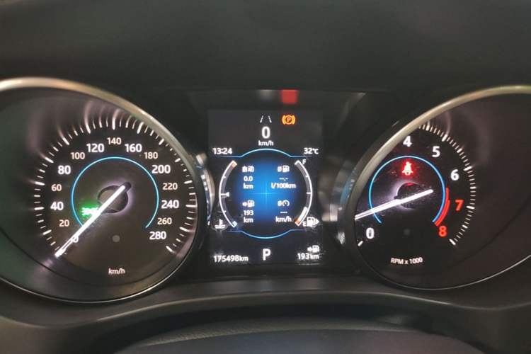 Used Jaguar F-PACE 2018 2.0T Four-Wheel Drive Urban Luxury Edition Instrument Cluster