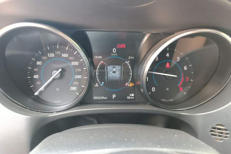 Used Jaguar F-PACE 2018 2.0T Four-Wheel Drive Urban Luxury Edition Instrument Cluster