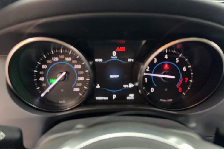 Used Jaguar F-PACE 2018 2.0T Four-Wheel Drive Urban Luxury Edition Instrument Cluster