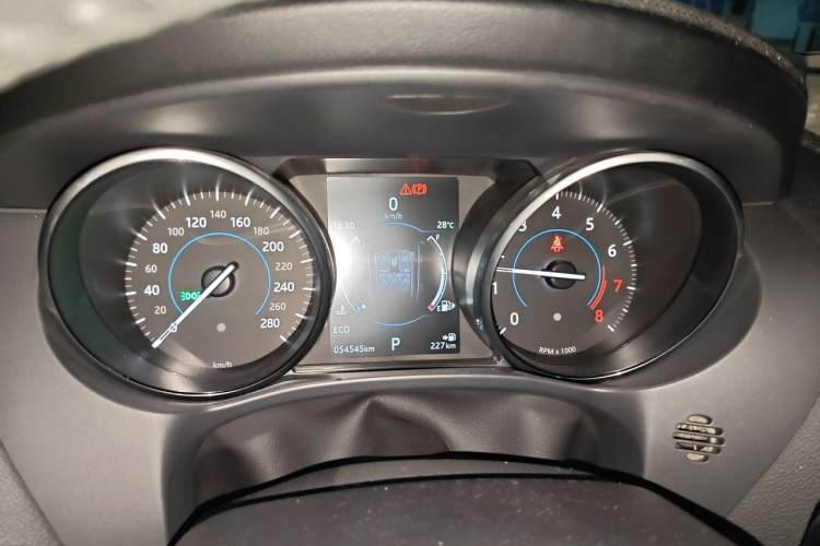 Used Jaguar F-PACE 2018 2.0T Four-Wheel Drive Urban Luxury Edition Instrument Cluster