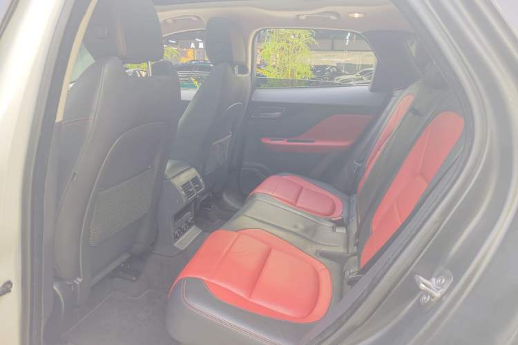 Used Jaguar F-PACE 2018 2.0T All-Wheel Drive R-Sport Sport Edition Interior 6