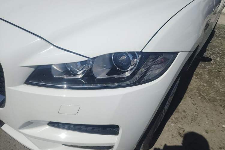 Used Jaguar F-PACE 2018 2.0T Four-Wheel Drive Urban Luxury Edition Left Front Headlight