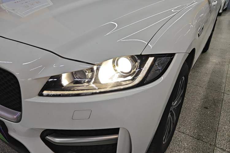 Used Jaguar F-PACE 2018 2.0T All-Wheel Drive R-Sport Sport Edition Left Front Headlight