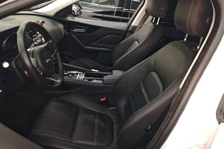 Used Jaguar F-PACE 2018 2.0T Four-Wheel Drive Urban Luxury Edition Left Front Seat