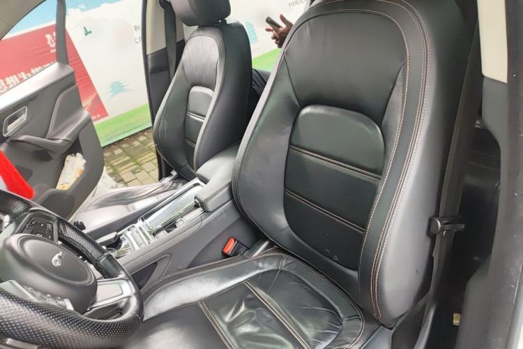 Used Jaguar F-PACE 2018 2.0T Two-Wheel Drive Urban Deluxe Edition Left Front Seat