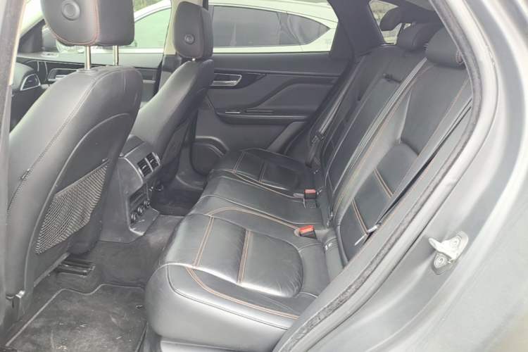 Used Jaguar F-PACE 2018 2.0T Four-Wheel Drive Urban Luxury Edition Left Rear Seat