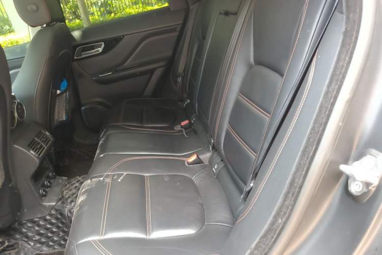 Used Jaguar F-PACE 2018 2.0T Four-Wheel Drive Urban Luxury Edition Left Rear Seat