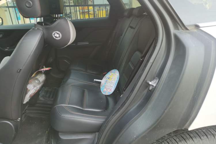 Used Jaguar F-PACE 2018 2.0T Four-Wheel Drive Urban Luxury Edition Left Rear Seat