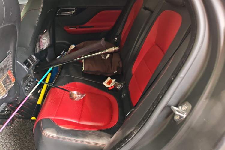 Used Jaguar F-PACE 2018 2.0T Four-Wheel Drive Urban Luxury Edition Left Rear Seat
