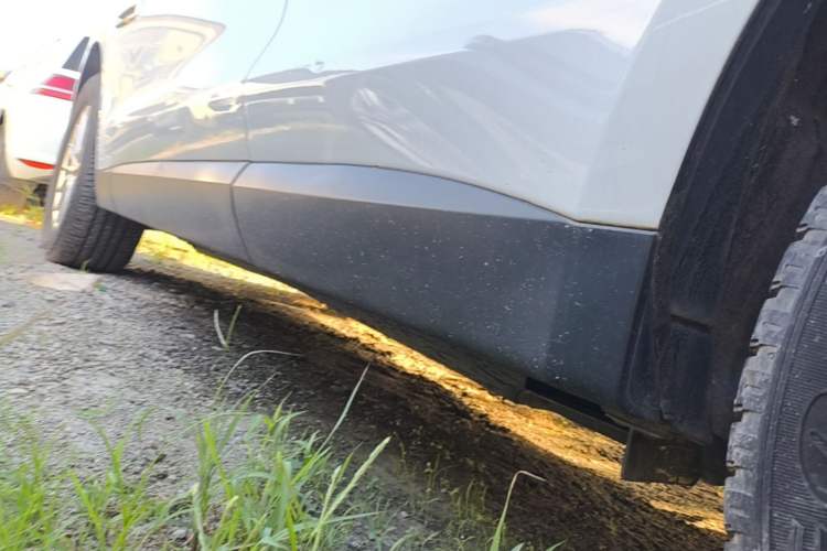 Used Jaguar F-PACE 2018 2.0T Four-Wheel Drive Urban Luxury Edition Left Side Sill