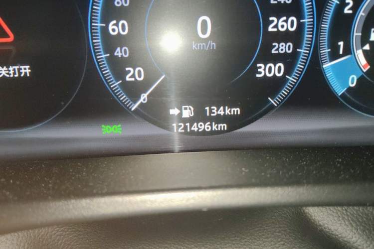Used Jaguar F-PACE 2018 2.0T All-Wheel Drive R-Sport Sport Edition Odometer Close Up