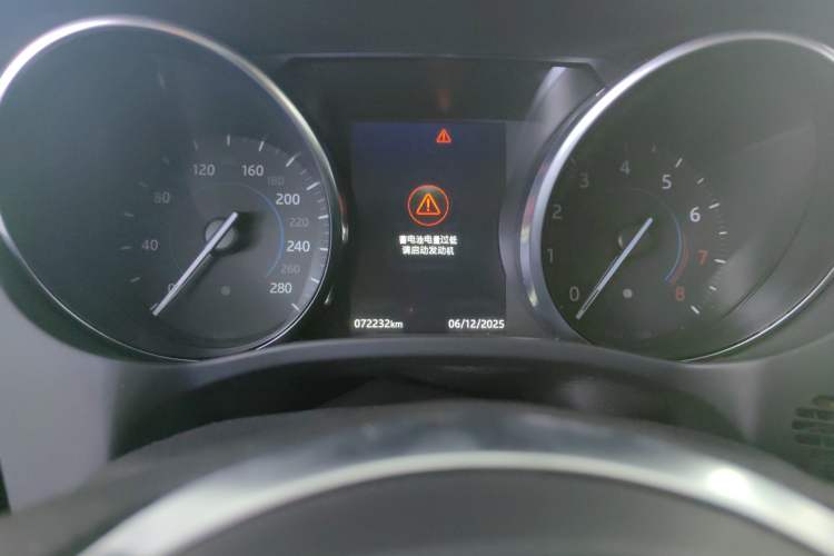 Used Jaguar F-PACE 2018 2.0T Four-Wheel Drive Urban Luxury Edition Odometer Close Up