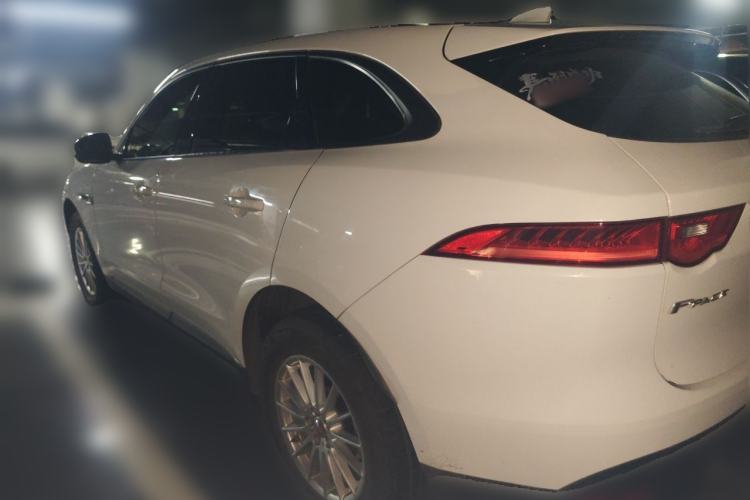Used Jaguar F-PACE 2018 2.0T Two-Wheel Drive Urban Deluxe Edition Rear Left 45 Deg