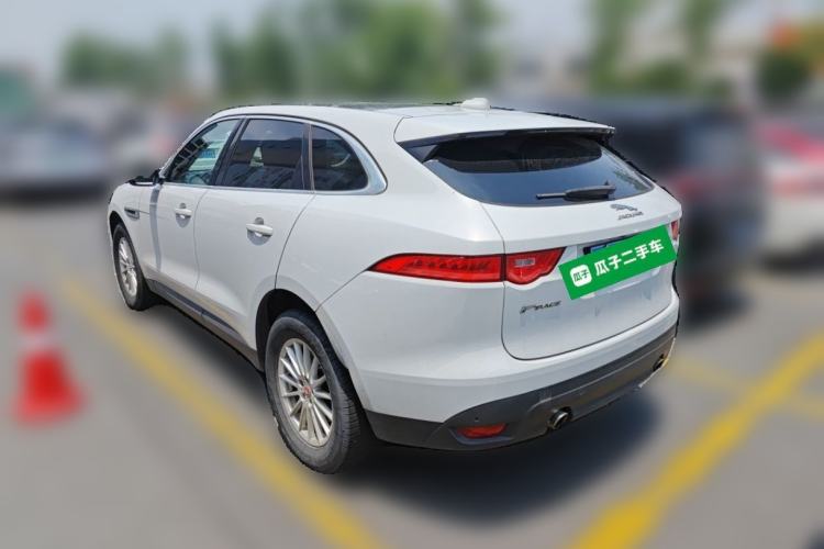 Used Jaguar F-PACE 2018 2.0T Two-Wheel Drive Urban Deluxe Edition Rear Left 45 Deg