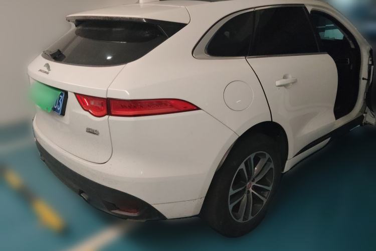 Used Jaguar F-PACE 2018 2.0T All-Wheel Drive R-Sport Sport Edition Rear Right 45 Deg